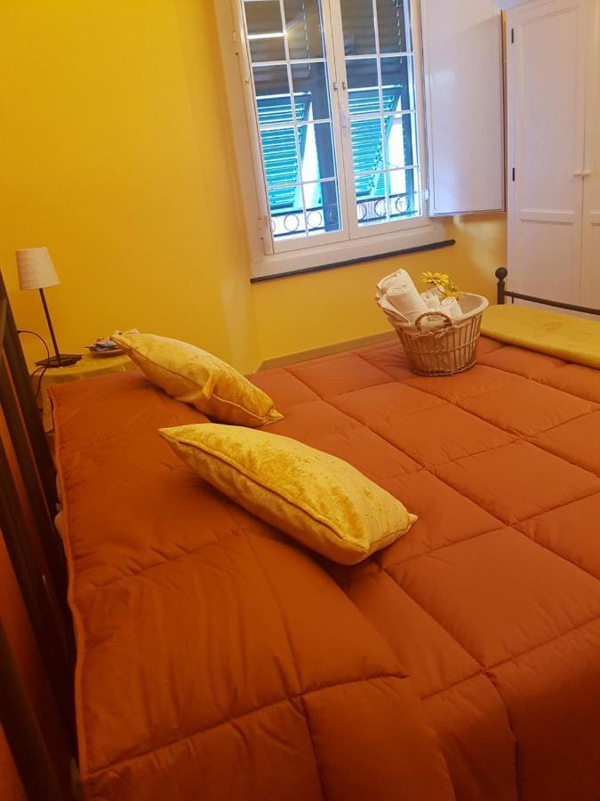 Ghiro Ghiotto Bed and Breakfast Pietra Ligure Exteriör bild