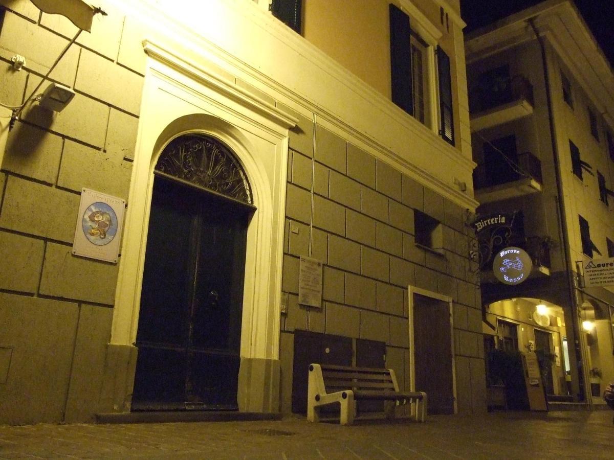 Ghiro Ghiotto Bed and Breakfast Pietra Ligure Exteriör bild