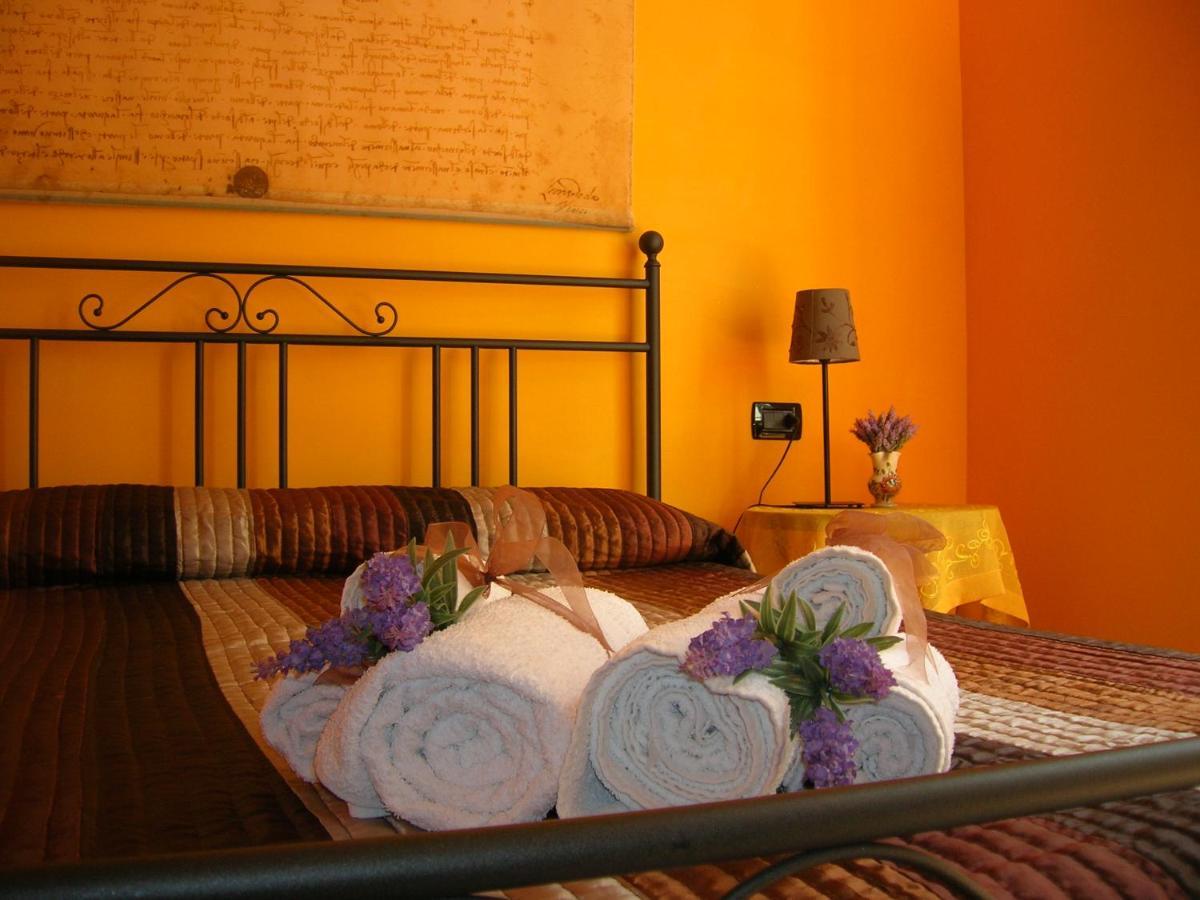 Ghiro Ghiotto Bed and Breakfast Pietra Ligure Exteriör bild