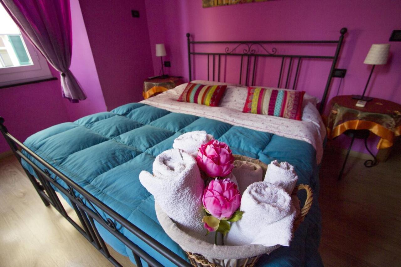 Ghiro Ghiotto Bed and Breakfast Pietra Ligure Exteriör bild